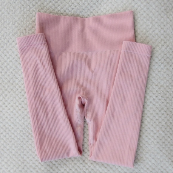 Pink Workout Set - Picture 4 of 5